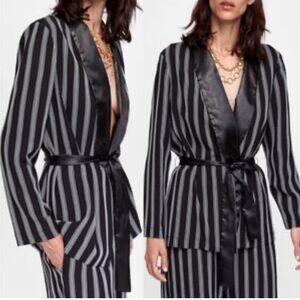 Zara Striped black & White Satin Kimono Top Medium